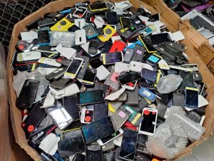 e-waste-and-gizmogo