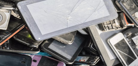 sell-broken-electronics Featured Bunch of EOL handheld devices