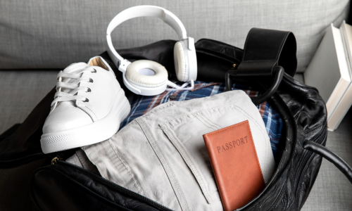 gizmogo-5-Must-Have Travel-Gadgets-1200x700