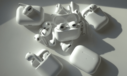 gizmogo-airpods-generations-explained-why-your-old-pair-is-worth-more-today-640-370