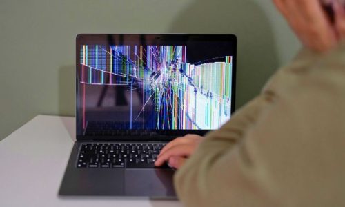 gizmogo-broken-laptops-640x370